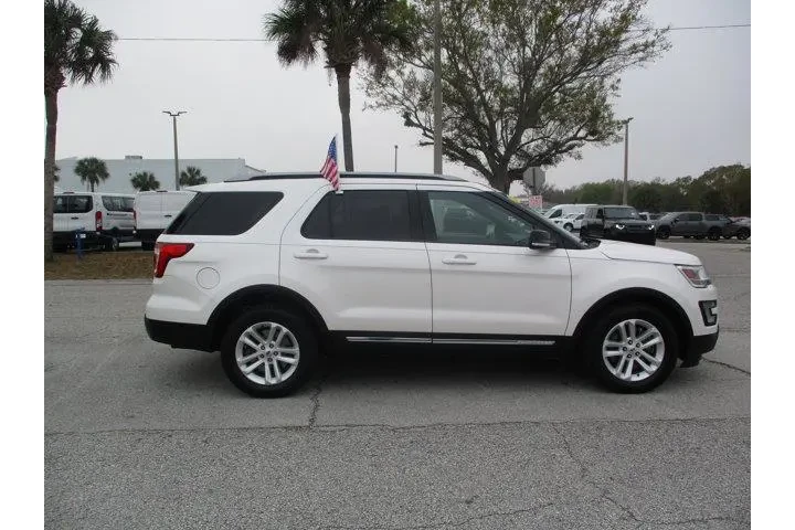 $16995 : Ford Explorer 2017 XLT 4dr S image 8
