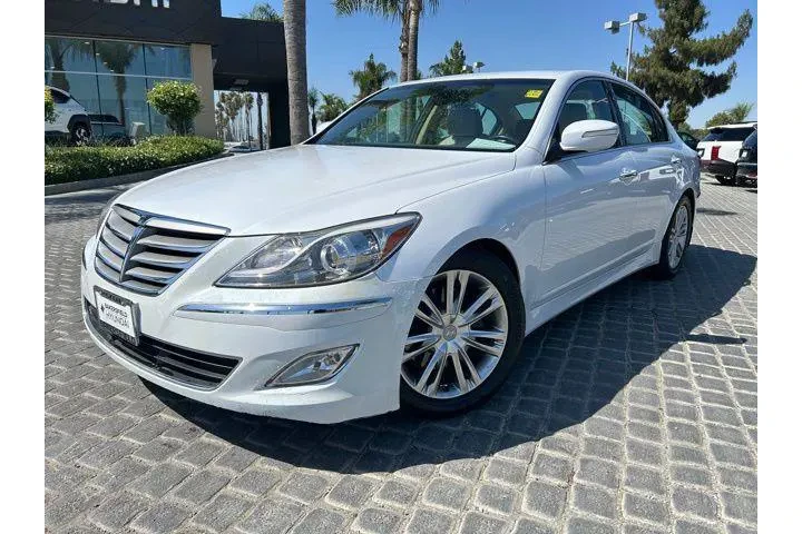 $11995 : Hyundai Genesis 2014 3.8L 4d image 8