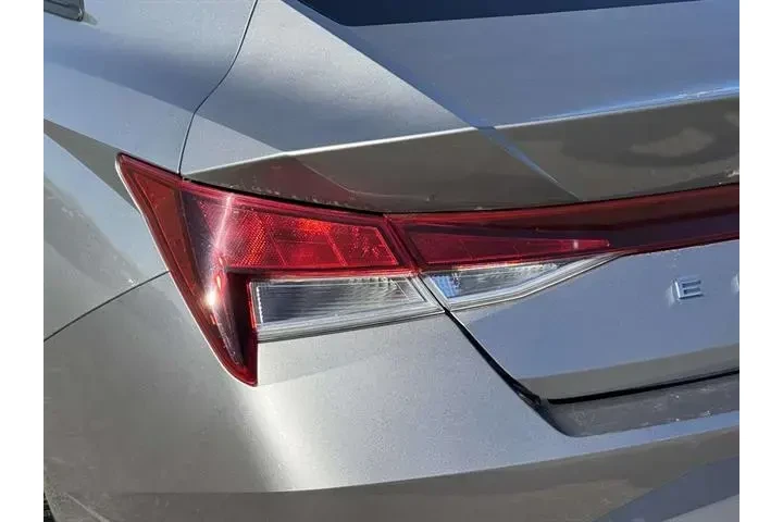 $18999 : Hyundai ELANTRA 2023 SEL 4dr image 9