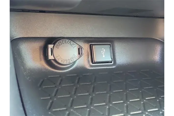 $28990 : Toyota RAV4 2022 XLE 4dr SUV image 10