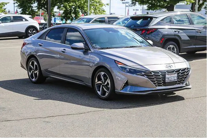 $20992 : Hyundai ELANTRA 2023 Limited image 6