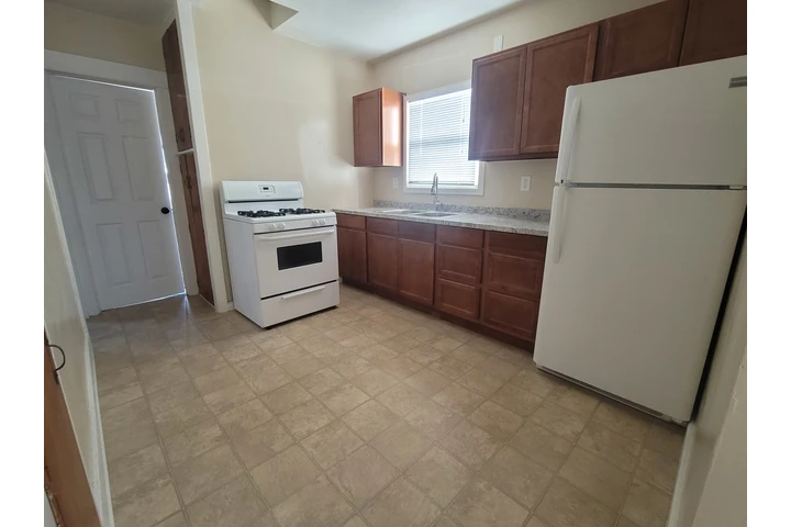 $1750 : 1 Bedroom Apartment for Rent image 6