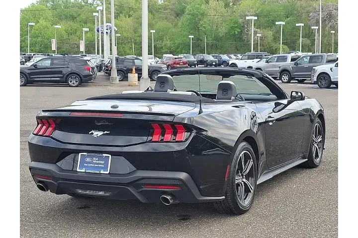 $30998 : Ford Mustang 2024 EcoBoost P image 6