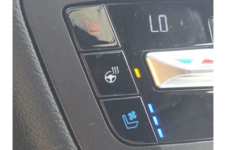 $30877 : Ford Explorer 2020 AWD ST 4d image 5