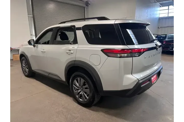 $26987 : Nissan Pathfinder 2024 SV 4d image 5
