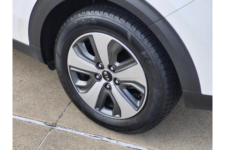 $16671 : Kia Niro 2021 LX 4dr Crossov image 8