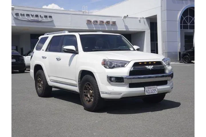 $30450 : Toyota 4Runner 2016 4x4 SR5 image 2