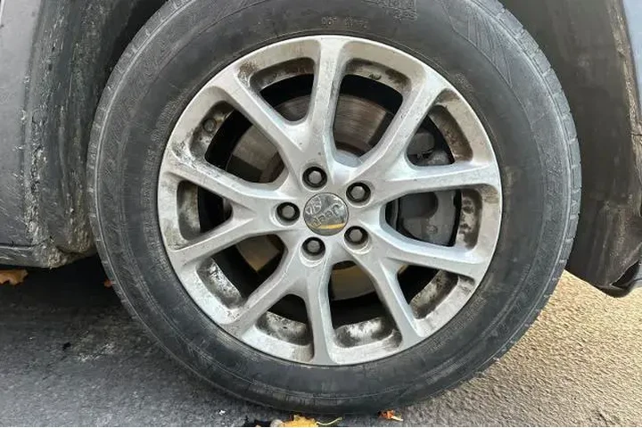 Jeep Cherokee 2015 Sport 4dr image 6