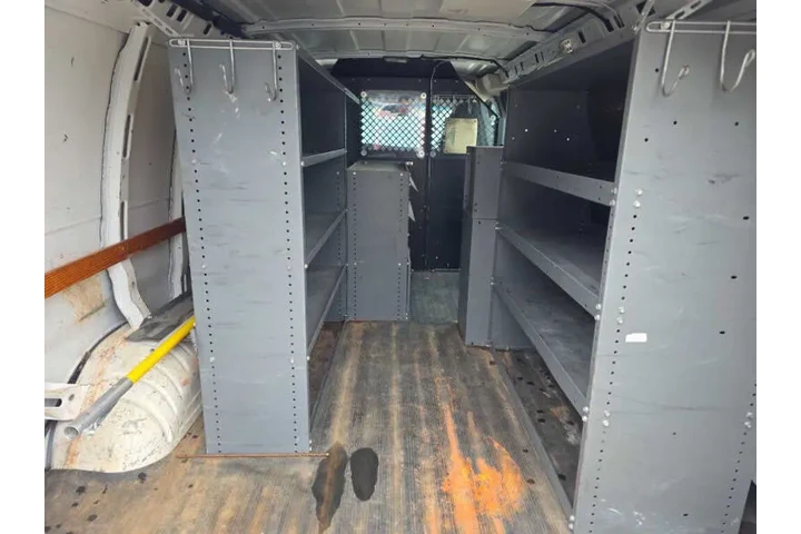 $13000 : 2014 Express 2500 image 8