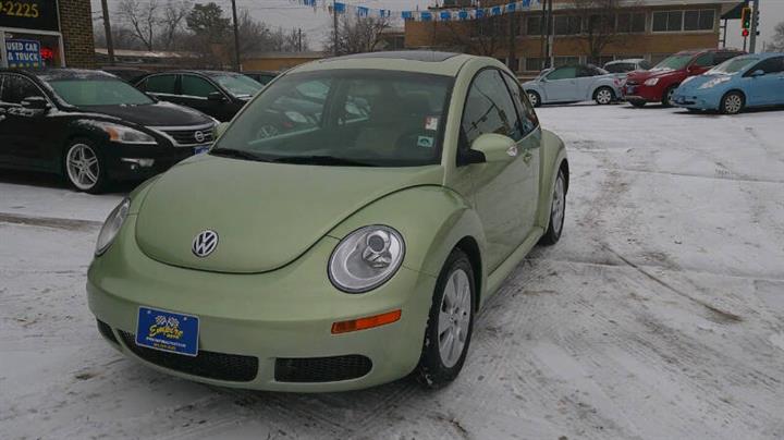 $6999 : 2008 New Beetle SE image 3