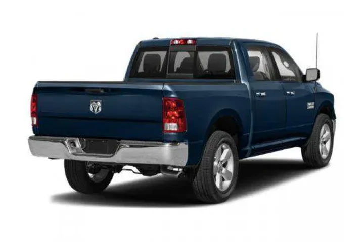 $28990 : Ram 1500 Classic 2022 4x4 SL image 2