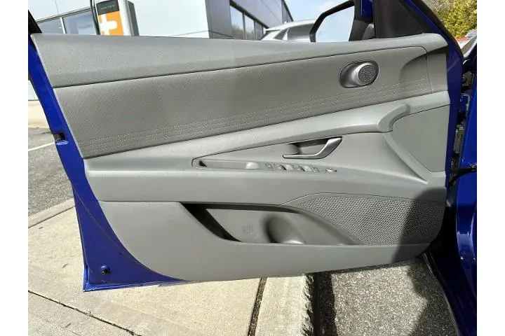 $16999 : Hyundai ELANTRA 2023 SE 4dr image 9