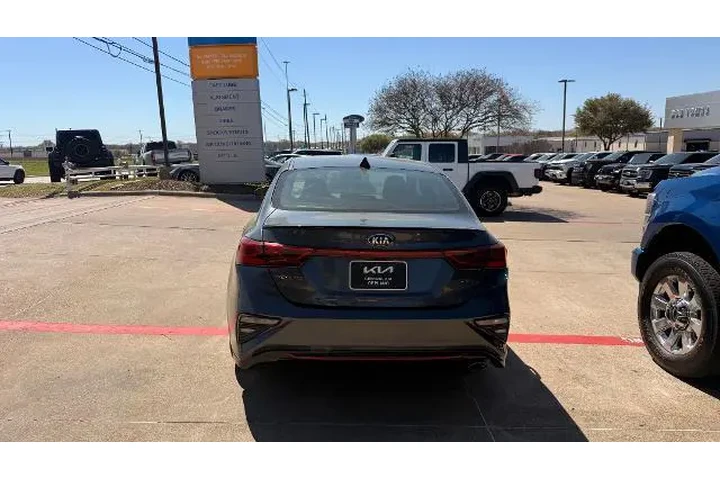 $17995 : Kia Forte 2021 GT-Line 4dr S image 5