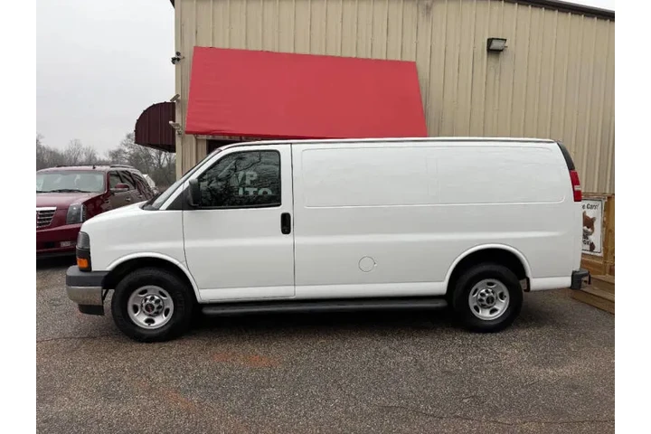$13999 : 2017 GMC Savana 2500 image 8