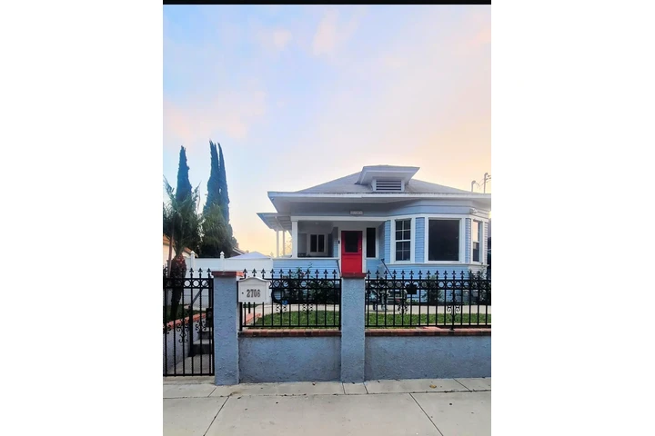 $1500 : 30 FT TRAILER image 8