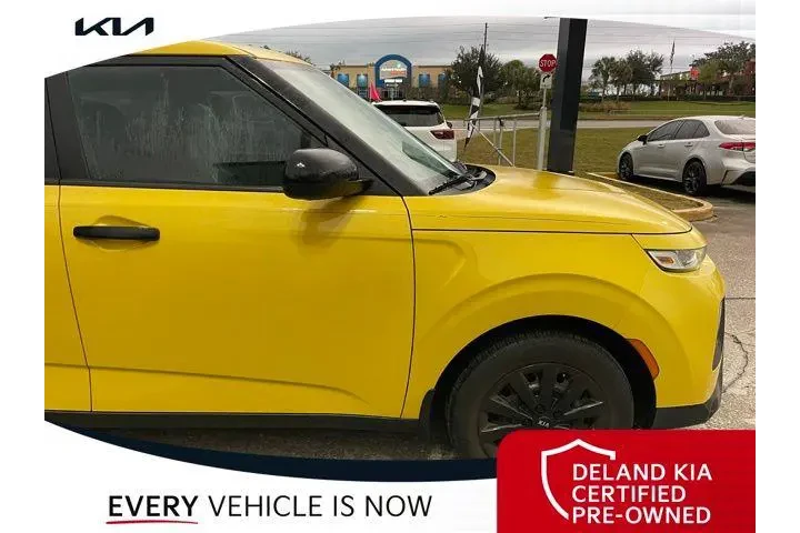 $14747 : Kia Soul 2020 LX 4dr Crossov image 9