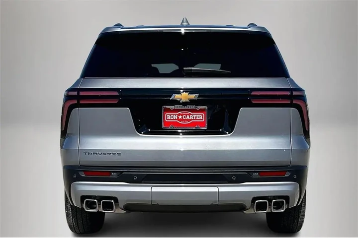Chevrolet Traverse 2025 LT 4 image 5