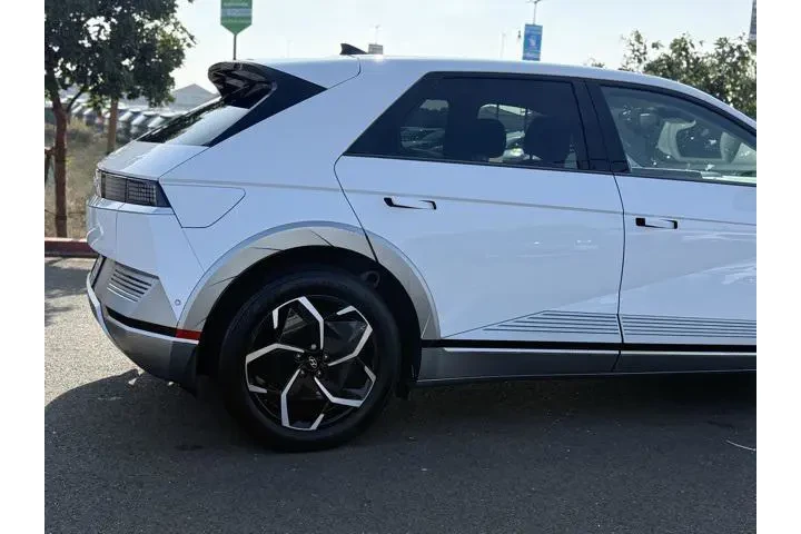 $26888 : Hyundai IONIQ 5 2023 Limited image 9