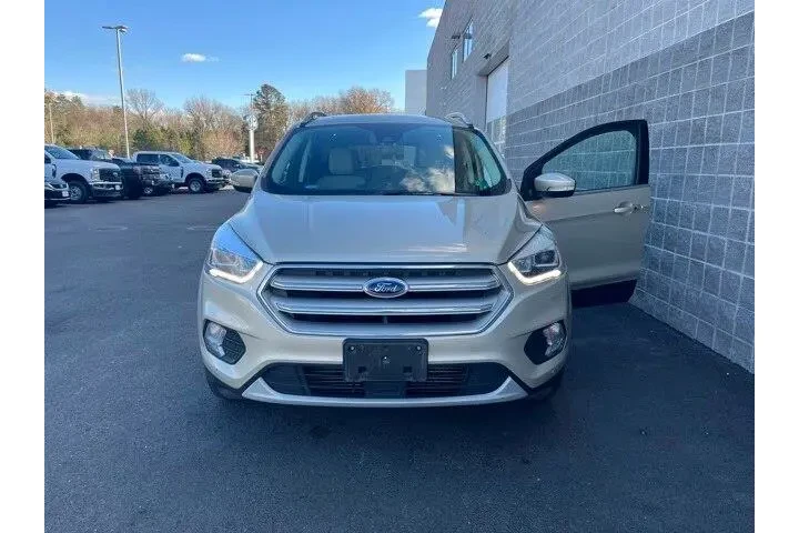 $13561 : Ford Escape 2018 AWD Titaniu image 2