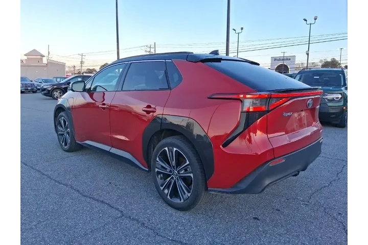 $28901 : Subaru Solterra 2023 AWD Lim image 7