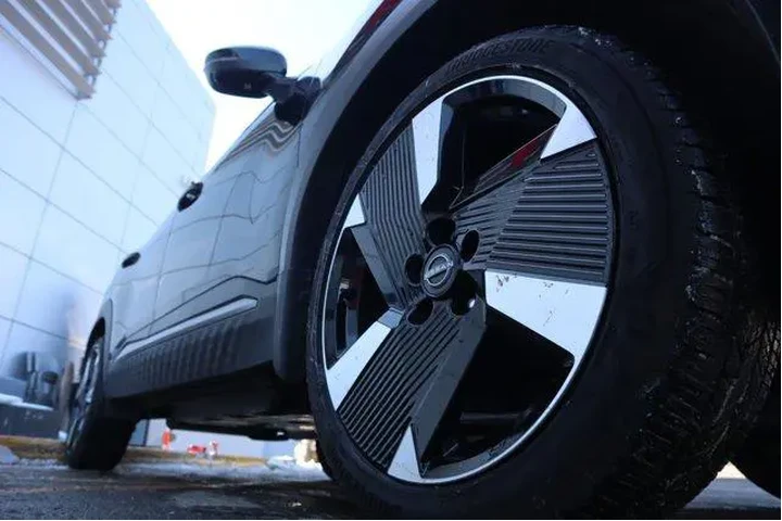 $23770 : Nissan Kicks 2025 AWD SR 4dr image 8