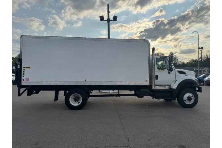 $45990 : 2009 International WorkStar 7 image 6