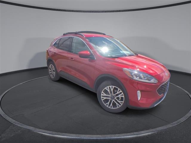 $18500 : PRE-OWNED 2020 FORD ESCAPE SEL image 2