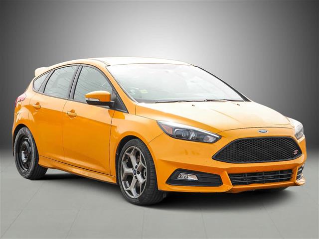 $12990 : Pre-Owned 2015 Ford Focus ST image 3