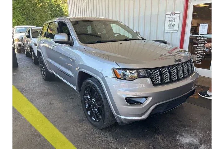 $23886 : Jeep Grand Cherokee 2020 4x4 image 1