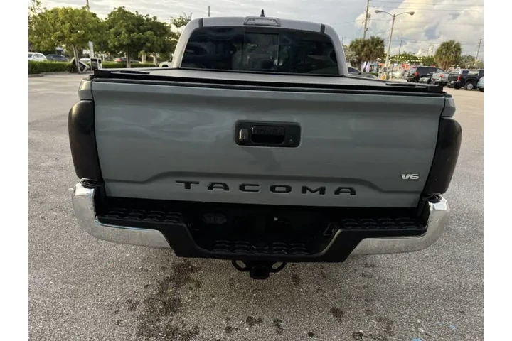 $24495 : 2020 Tacoma SR5 V6 image 9