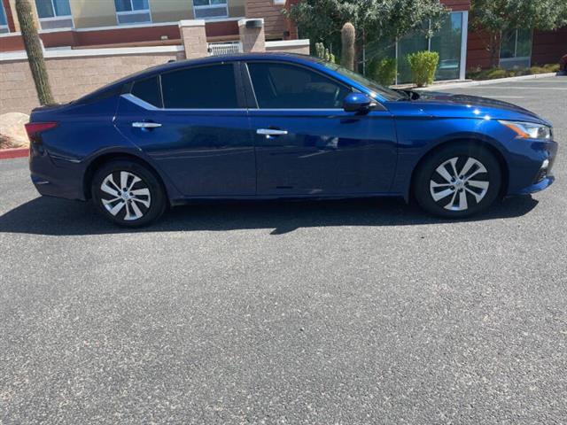 $15995 : 2020 Altima 2.5 S image 7