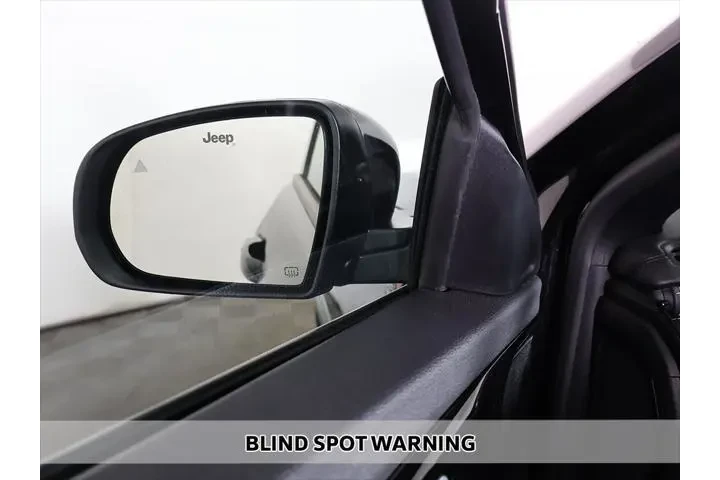 $21793 : Jeep Compass 2024 4x4 Trailh image 4