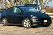 $29841 : Tesla Model Y 2024 AWD Long thumbnail