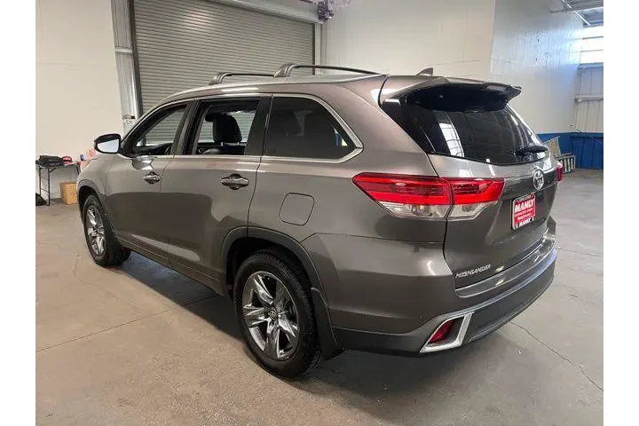 $25516 : Toyota Highlander 2017 AWD L image 5