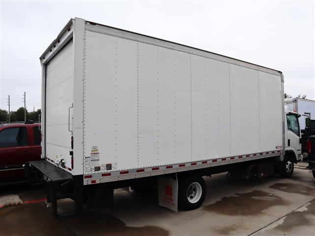 $28995 : 2016 NPR Tilt Cab image 2