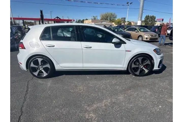 2018 Golf GTI SE image 3