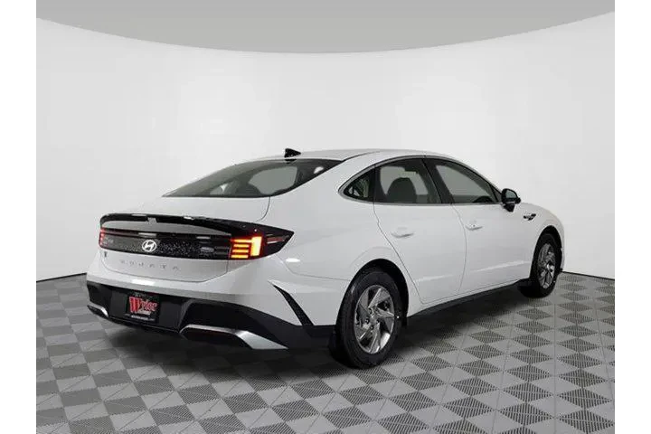 $28129 : Hyundai SONATA 2025 SE 4dr S image 3