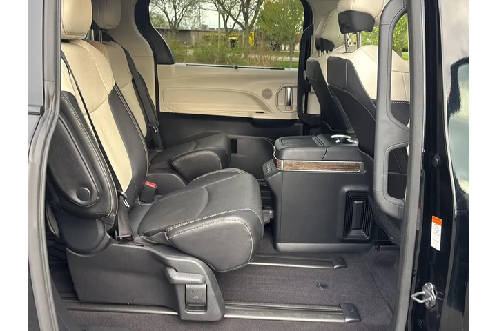 $60989 : 2025 Sienna Platinum 7-Passen image 10