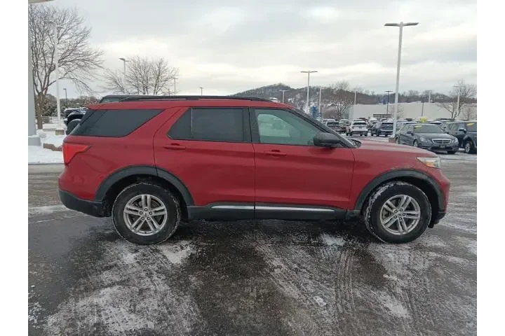 $29900 : Ford Explorer 2022 AWD XLT 4 image 5
