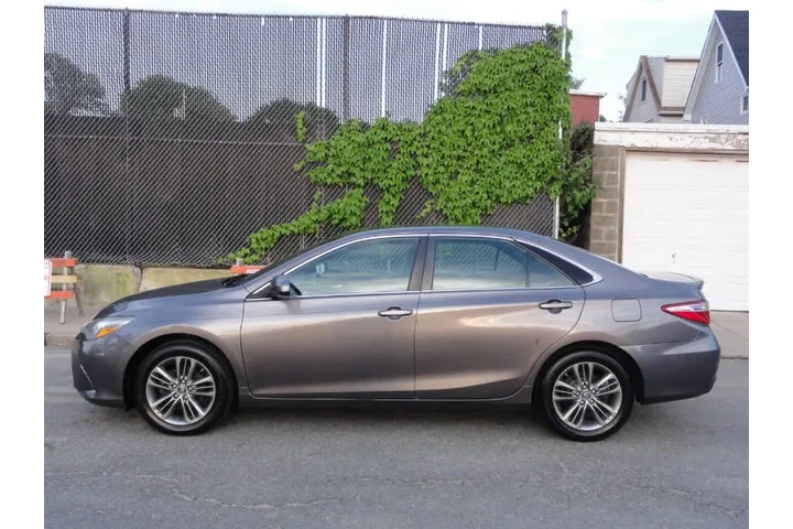 $12950 : 2016 Camry SE image 6