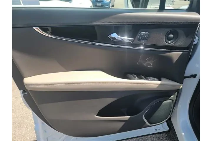 $25991 : Lincoln Nautilus 2021 Reserv image 8