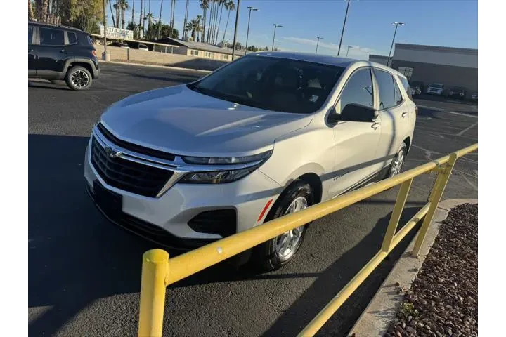 $18021 : Chevrolet Equinox 2022 LS 4d image 1