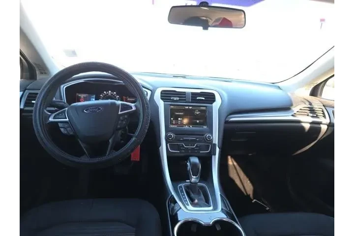 $12101 : Ford Fusion 2016 SE 4dr Seda image 6