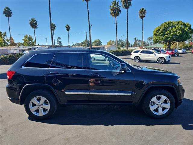 $12995 : 2012 Grand Cherokee Laredo image 5