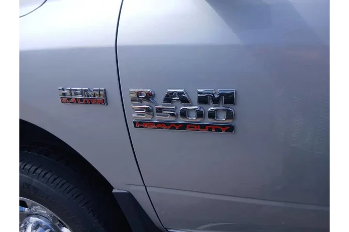 2018 RAM 3500 Tradesman image 10