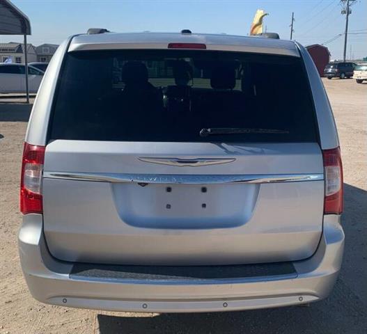 $6997 : Chrysler Town and Country Tou image 7