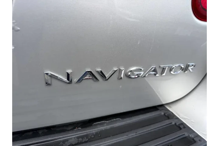 $6995 : 2004 Navigator Luxury image 10