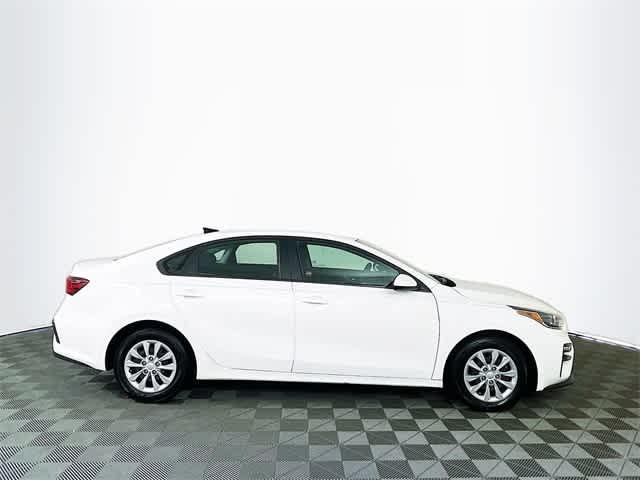 $19980 : PRE-OWNED 2021 KIA FORTE FE image 10