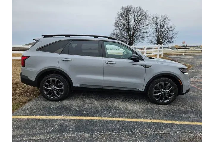 $30000 : Kia Sorento 2023 AWD SX 4dr image 4