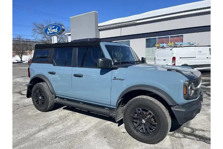 $35988 : Ford Bronco 2023 4x4 Base 4d image 2